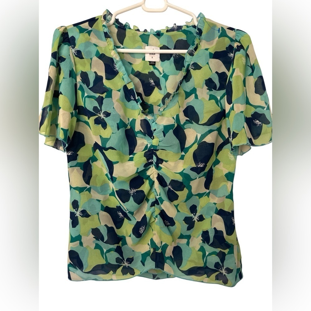 Cabi Trixie Top Green Multi Print Nwot